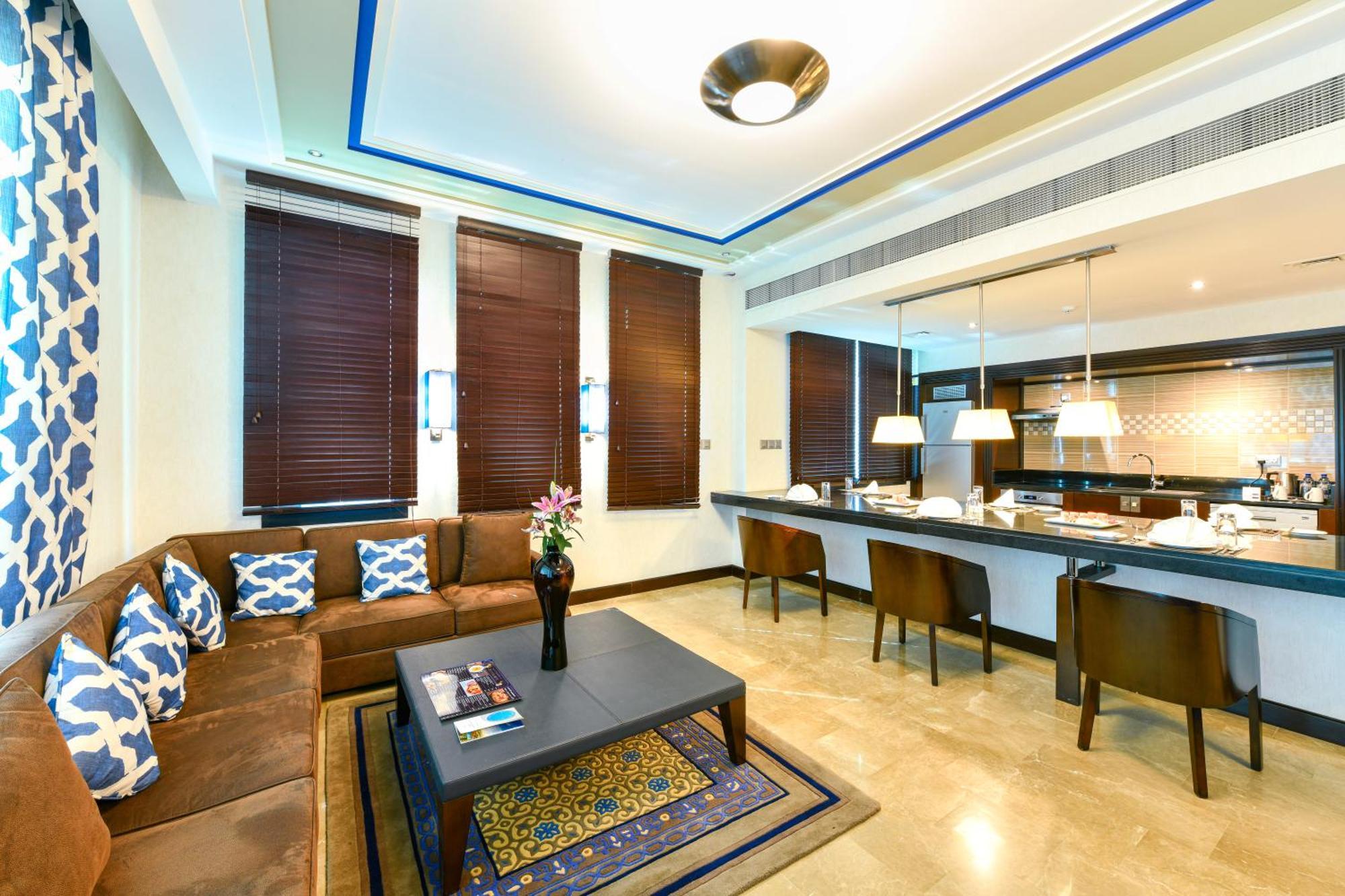 เรทาจ ซัลวา รีสอร์ต แอนด์ สปา Hotel โดฮา ภายนอก รูปภาพ A suite at the hotel