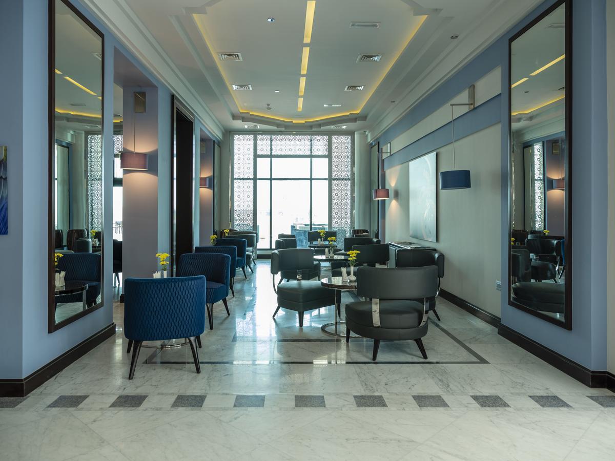 เรทาจ ซัลวา รีสอร์ต แอนด์ สปา Hotel โดฮา ภายนอก รูปภาพ The lounge at the airport