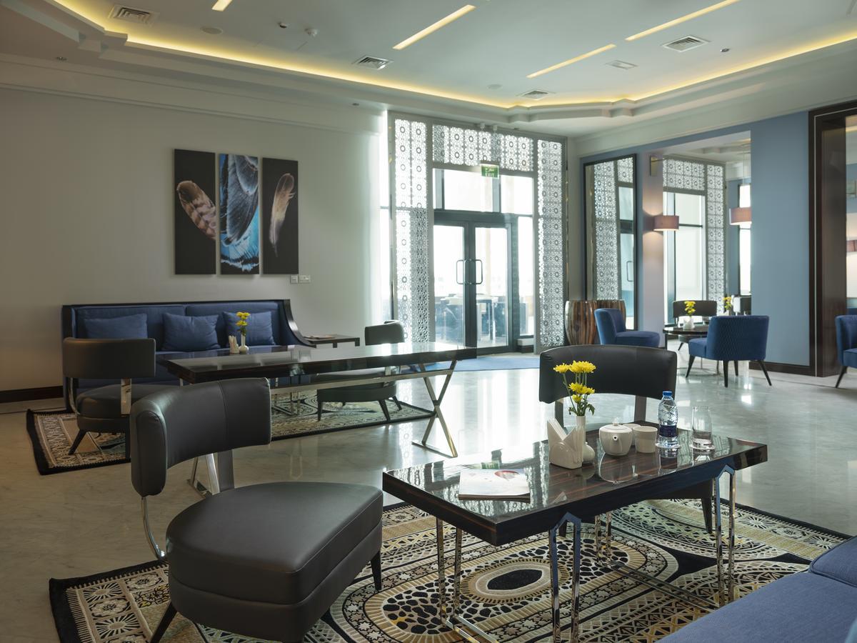 เรทาจ ซัลวา รีสอร์ต แอนด์ สปา Hotel โดฮา ภายนอก รูปภาพ The lobby of the hotel