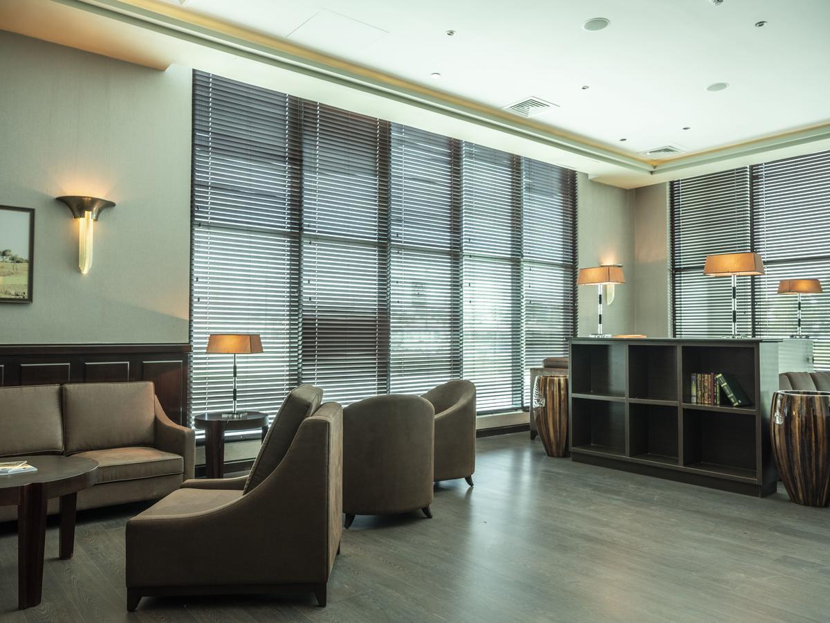 เรทาจ ซัลวา รีสอร์ต แอนด์ สปา Hotel Al Rayyan ภายนอก รูปภาพ The lounge at the airport