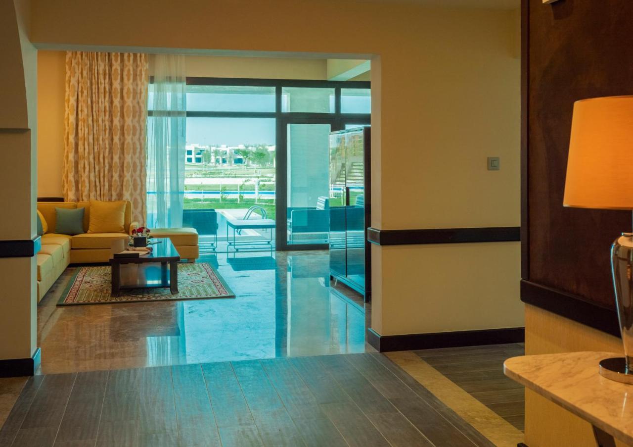 เรทาจ ซัลวา รีสอร์ต แอนด์ สปา Hotel Al Rayyan ภายนอก รูปภาพ A suite at the Ritz-Carlton, DIFC
