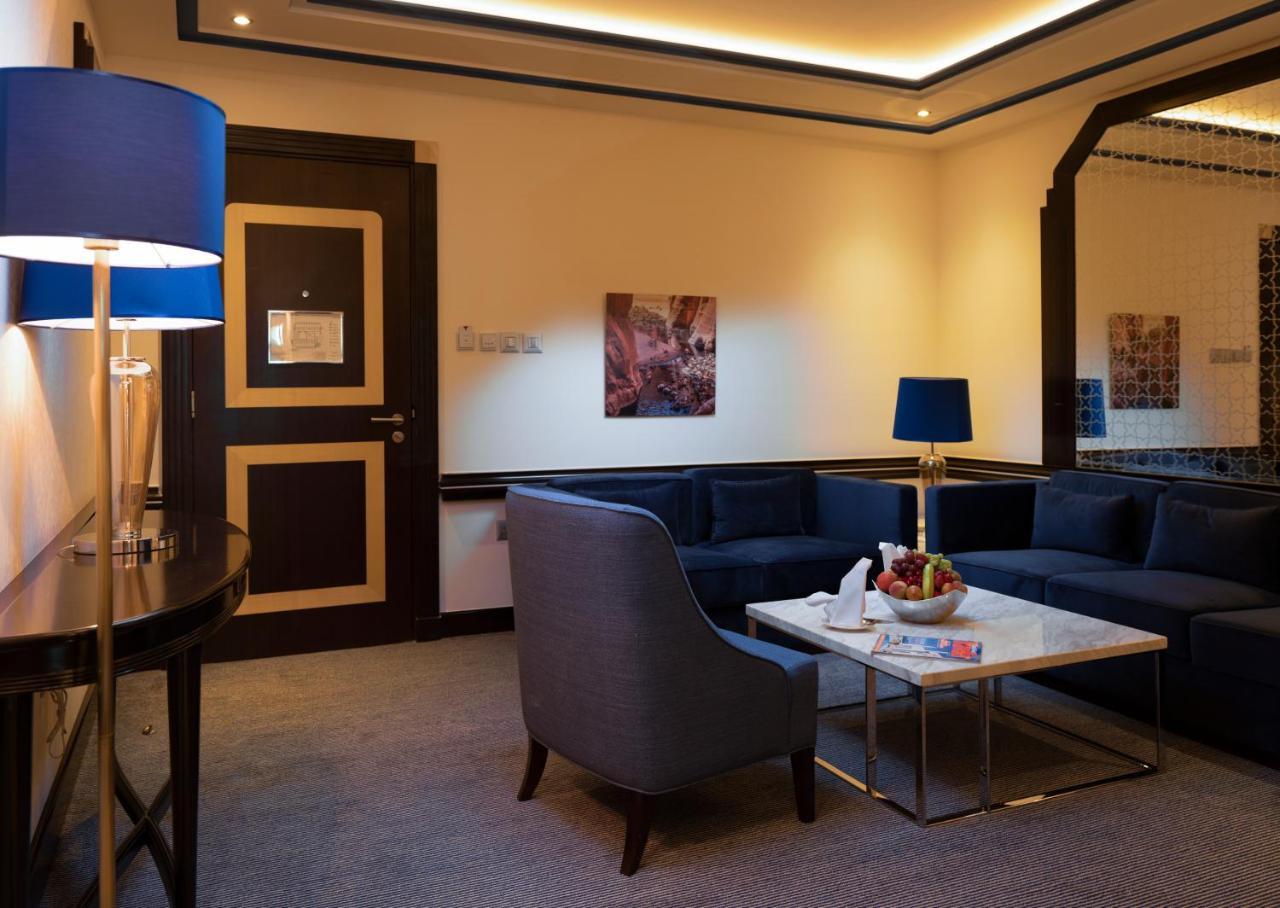 เรทาจ ซัลวา รีสอร์ต แอนด์ สปา Hotel โดฮา ภายนอก รูปภาพ A suite at the hotel