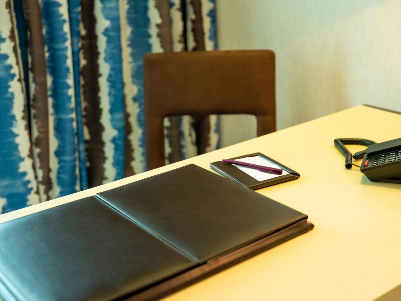 เรทาจ ซัลวา รีสอร์ต แอนด์ สปา Hotel Al Rayyan ภายนอก รูปภาพ A guest room at the hotel